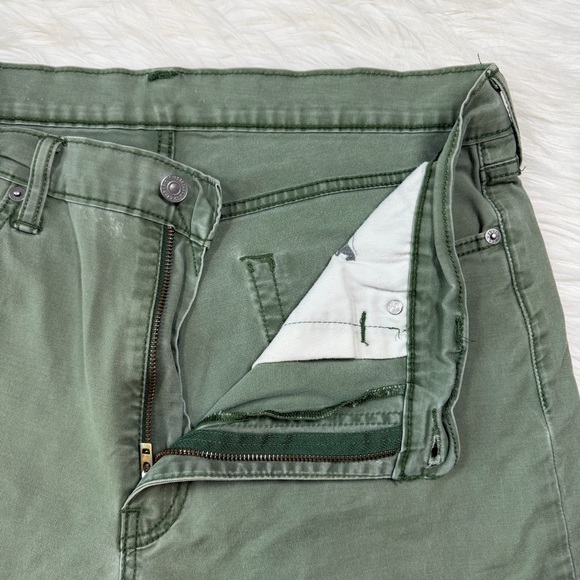 DISCONTINUED Levi's 513 Jeans - Picture 3 of 10